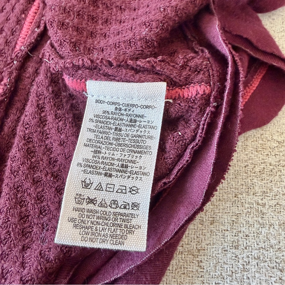 โฅ๏ธ FP Maroon Red Laguna Thermal Waffle Knit Long-Sleeve Tunic Top w/ Thumbholes - Picture 16 of 16